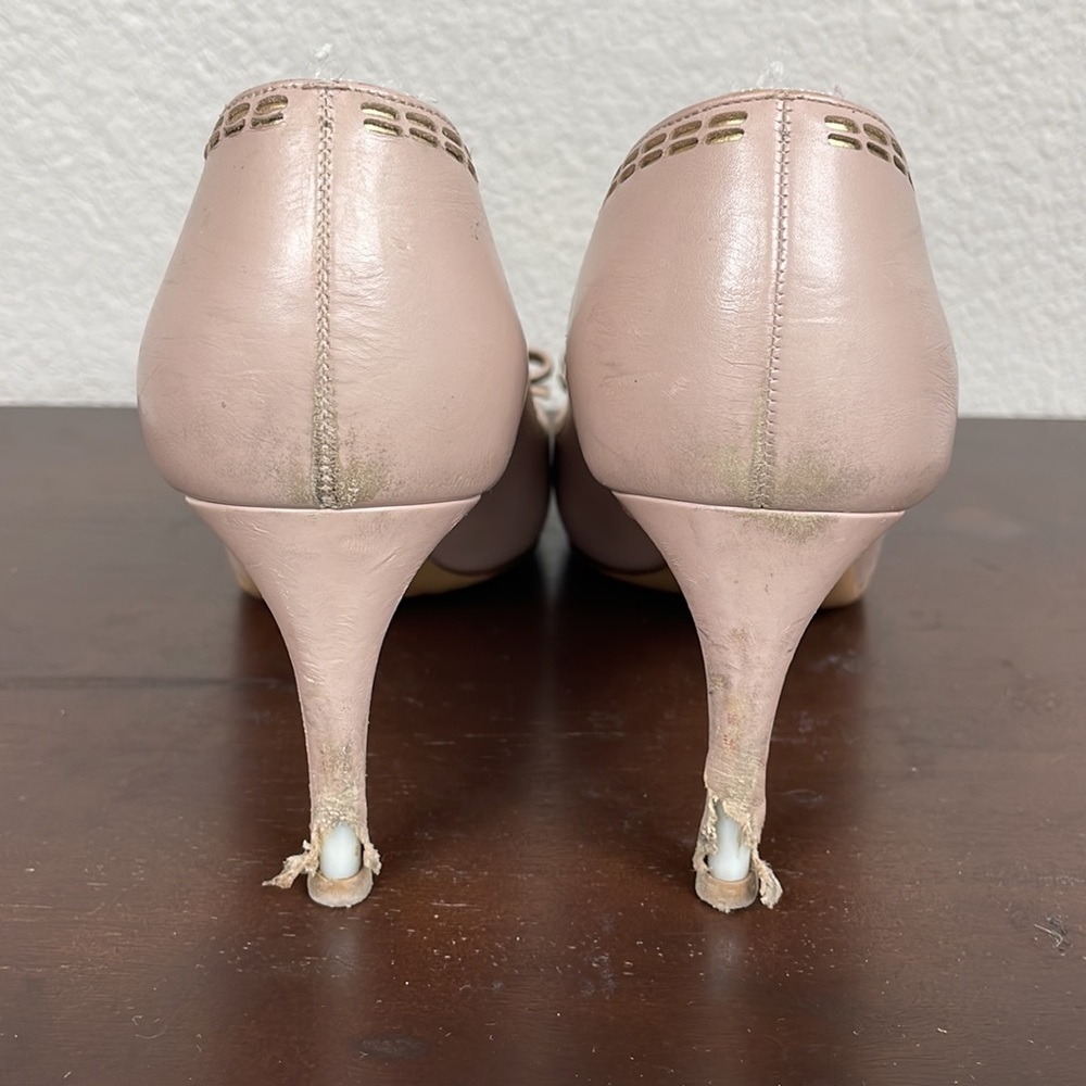 Salvatore Ferragamo Beige Leather Pola Bisque Peep Toe Pumps Bow Size 7.5 - Picture 6 of 16